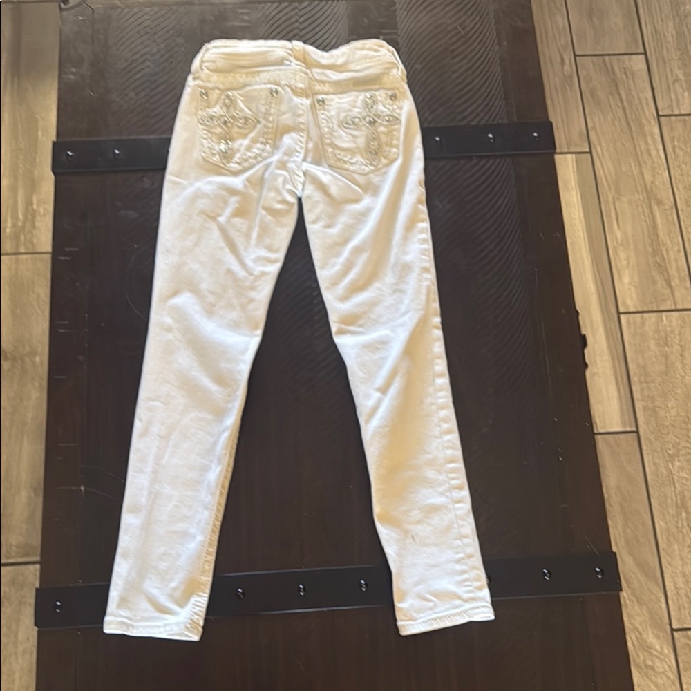 Super cute girls Miss Me Skinny jeans